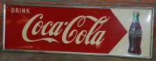 E 34. Drink Coca-Cola  - alu geplooide  rand USA - reg. US Part. Off -  126,5 x 45,5cm (Small)